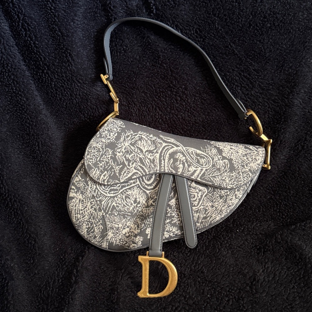Dior Saddle Bag - Picture 2 of 15